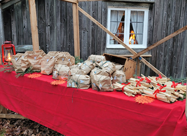 Brödförsäljning på julmarknaden blev fin gåva